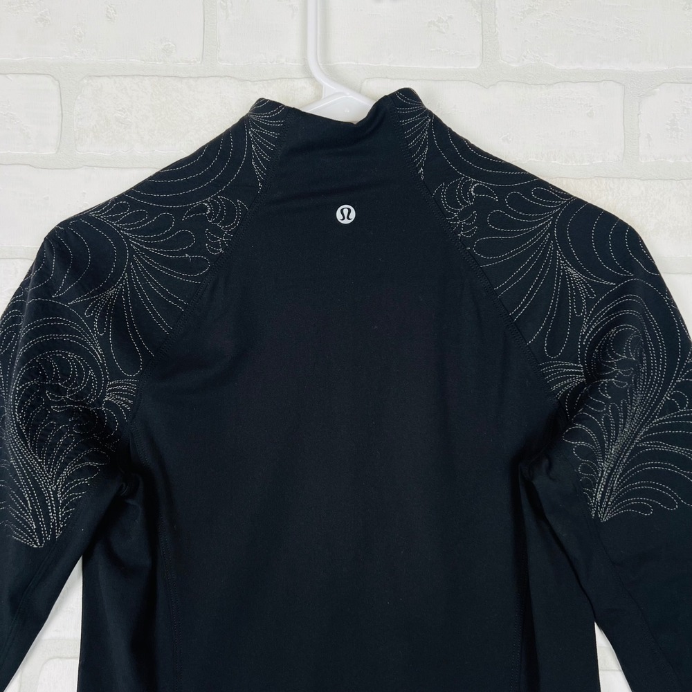 Lululemon Toasty Tech 1/2 Zip Pullover Black Embroidered Shoulder Women's Size 4